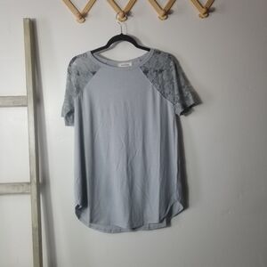 NWOT ZENANA WOMEN'S GRAY LACE SLEEVE BLOUSE SIZE LARGE
